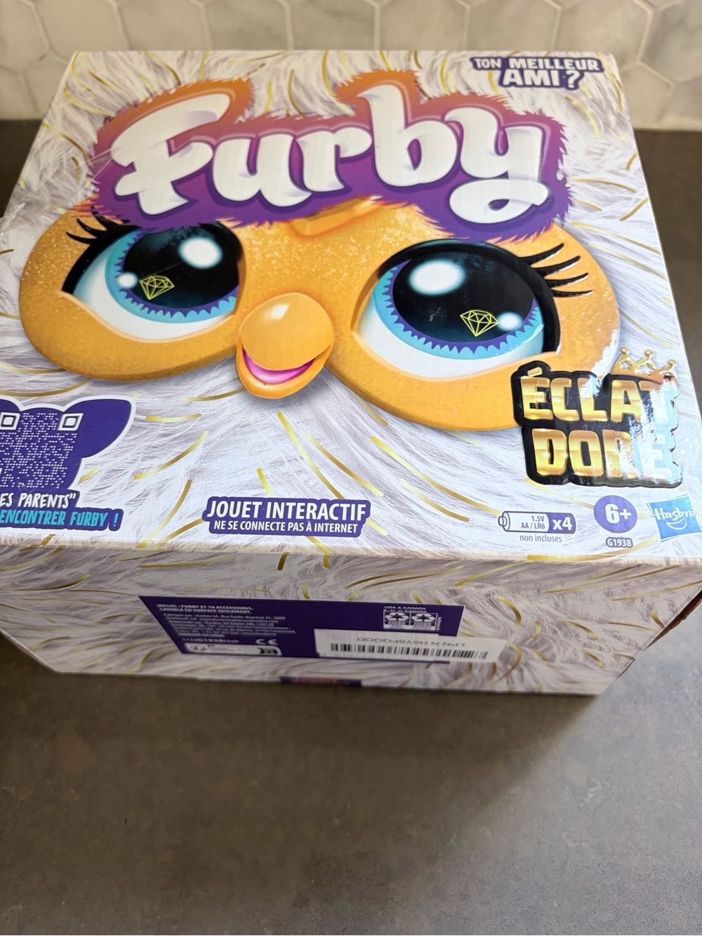 French version Furby Toy - Gold with box and instructions